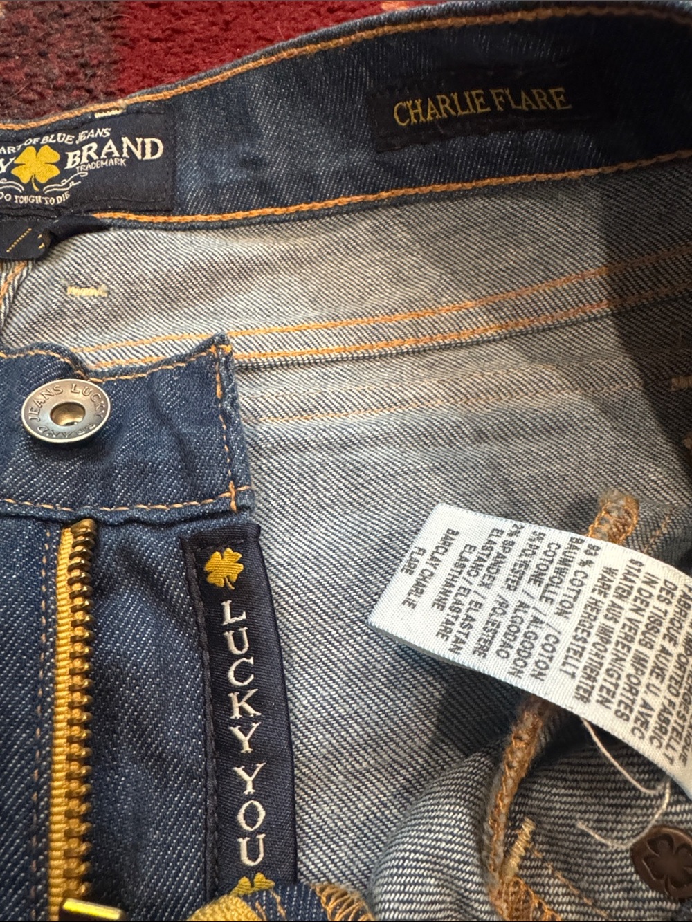 Women's Lucky Brand size 2/26 Blue Flare Jeans. Worn a few times. - Picture 3 of 7